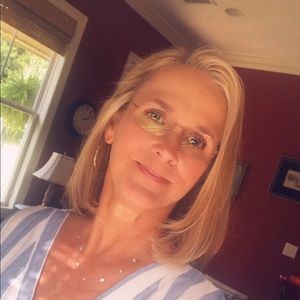 Meet your Posher, Stefanie